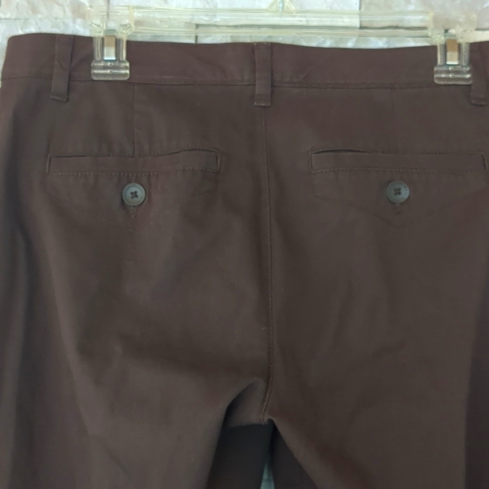 Bandolino Capris Pants Sz 6, Maureen Style Brown Cuffs Comfort Stretch EUC - Picture 4 of 12